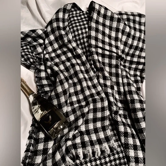 Villa Of the Buffalo Babes Poncho - Picture 7 of 10